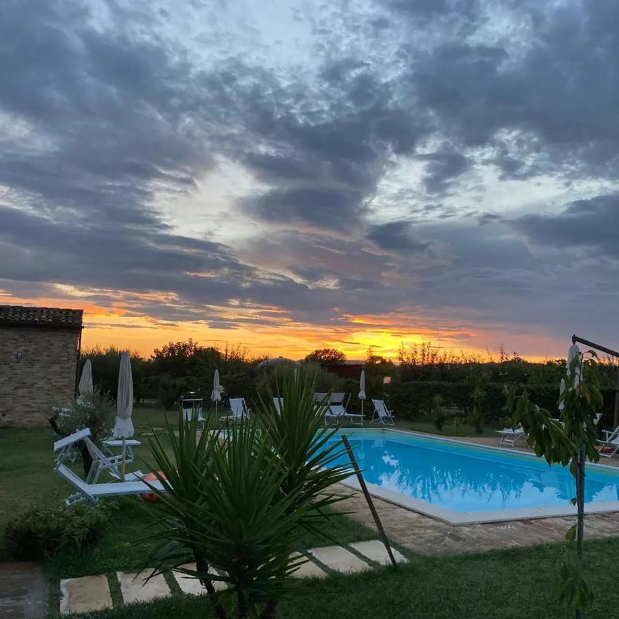 Casale Papa Country Village Лорето Экстерьер фото