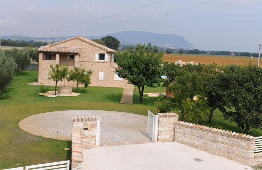 Casale Papa Country Village Лорето Экстерьер фото